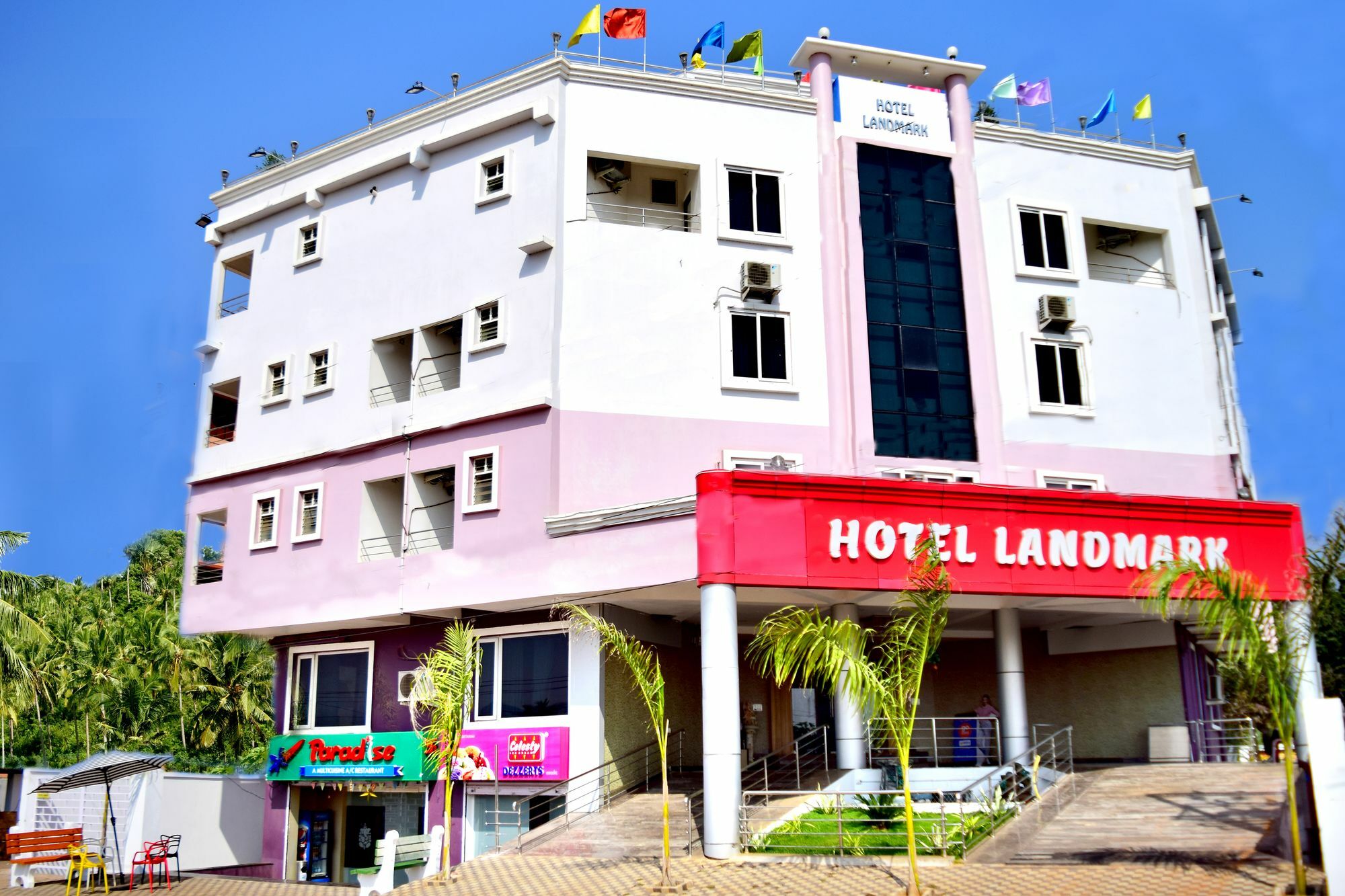בובנשוואר Hotel Landmark מראה חיצוני תמונה